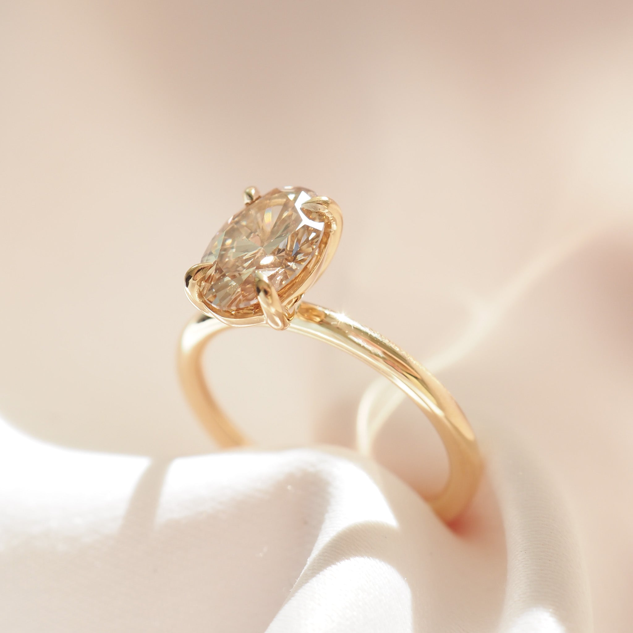 Champagne Oval | 1.5ct Solitaire Engagement Ring