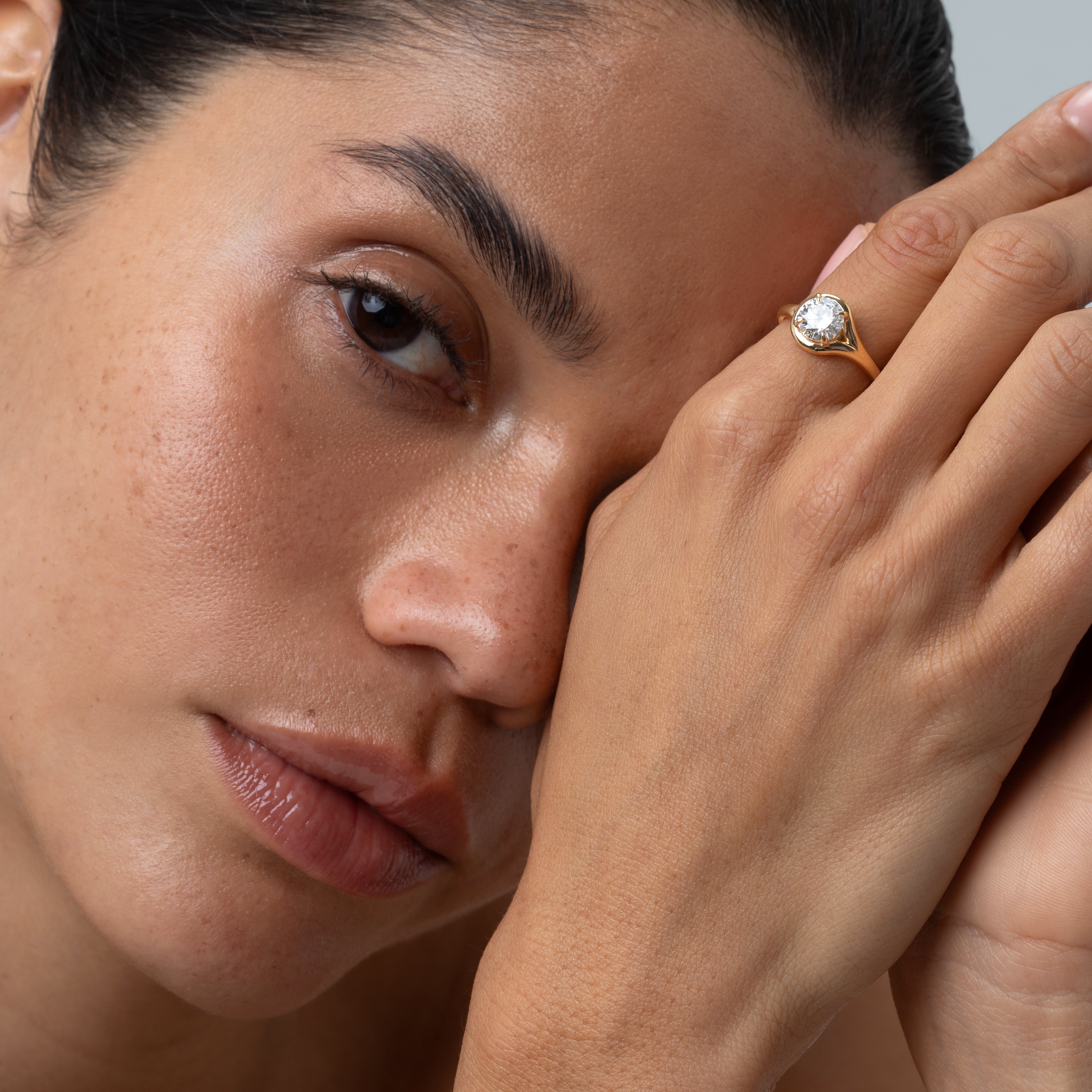 Lasso Ring | Round Lab-Grown Diamond Ring
