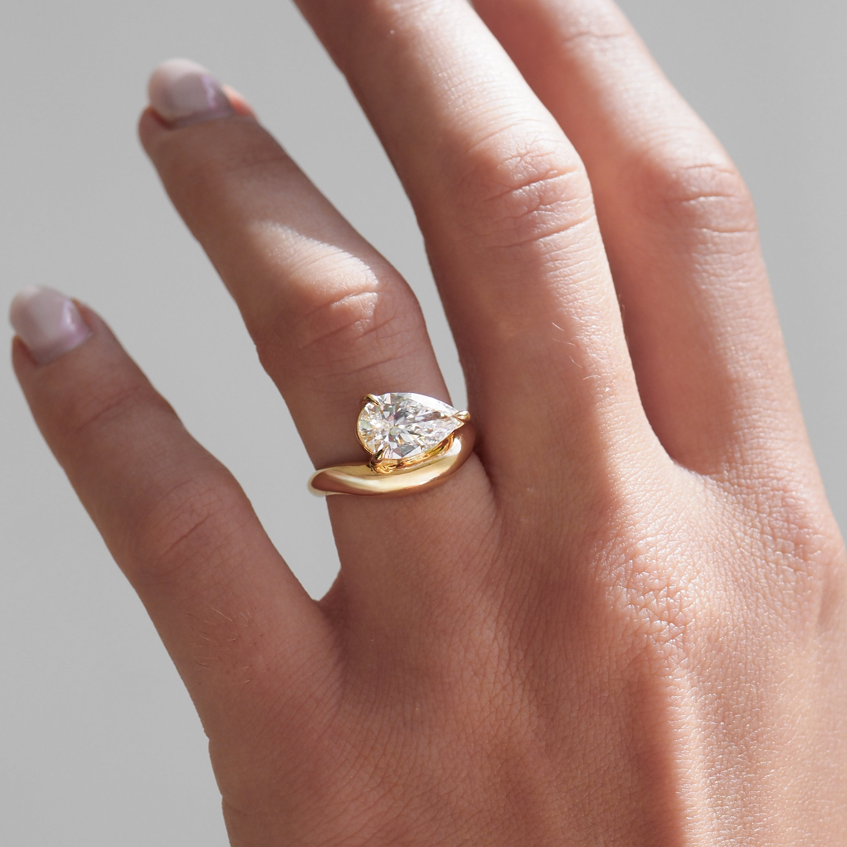 Riva Offset Pear | 2ct Lab-Grown Diamond Ring